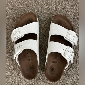 White, platform Arizona birkenstock sz 7-7.5 (38)